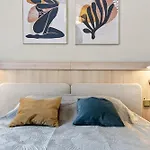 Historic Luxury With Ac, Garden And Parking Tallin