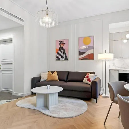 Historic Luxury Apartment With Free Parking And Garden Appartement Tallinn