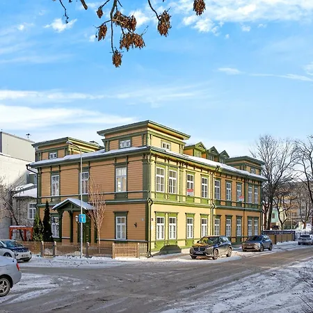 Historic Luxury Apartment With Free Parking And Garden Tallinn