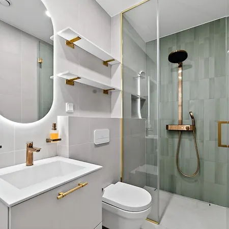 Historic Luxury With Ac, Garden And Parking تالين